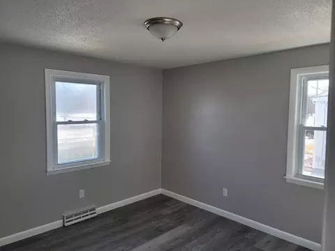 1114 Elsbree St, Fall River, MA 02720 photo 5