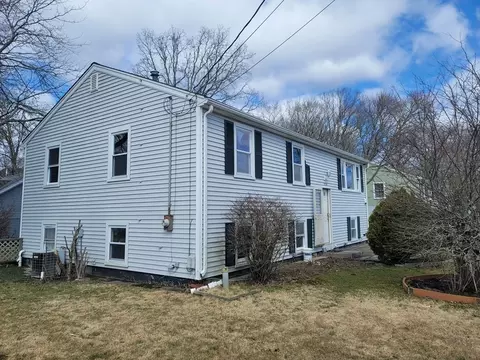 1114 Elsbree St, Fall River, MA 02720 photo 1