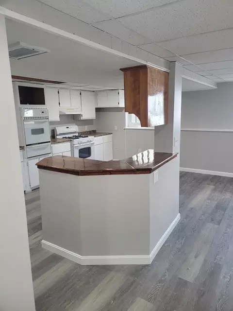 1114 Elsbree St, Fall River, MA 02720 photo 23