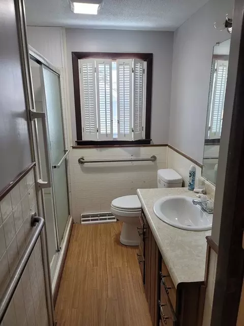 1114 Elsbree St, Fall River, MA 02720 photo 9