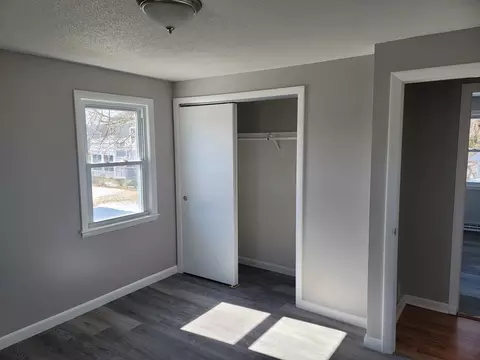 1114 Elsbree St, Fall River, MA 02720 photo 4