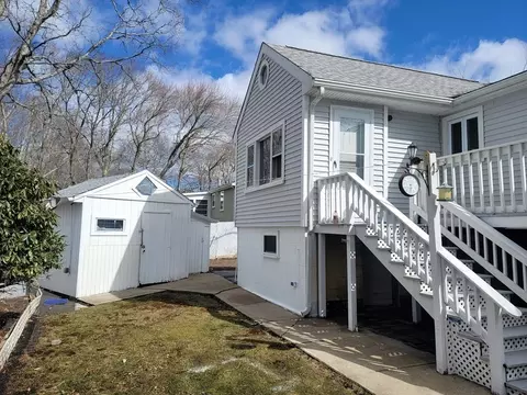 1114 Elsbree St, Fall River, MA 02720 photo 3