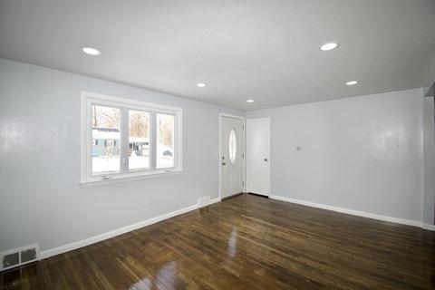61 Suzanne St, Springfield, MA 01104 photo 6