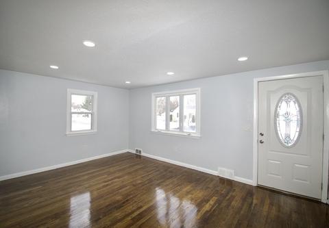 61 Suzanne St, Springfield, MA 01104 photo 5