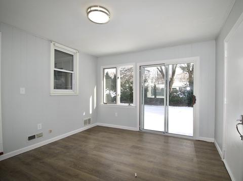 61 Suzanne St, Springfield, MA 01104 photo 24