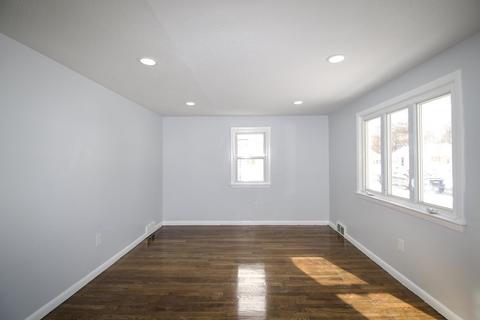 61 Suzanne St, Springfield, MA 01104 photo 7