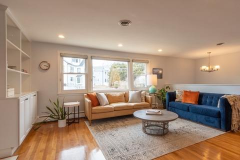 43 Glover Rd, Needham, MA 02494 photo 4