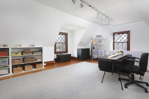 240 Clinton Rd, Brookline, MA 02445 photo 21