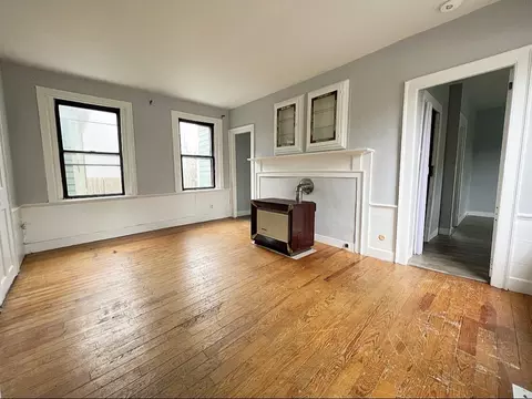 557 Walnut St, Fall River, MA 02720 photo 3
