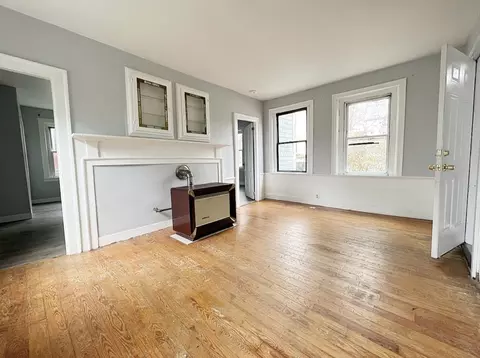 557 Walnut St, Fall River, MA 02720 photo 2