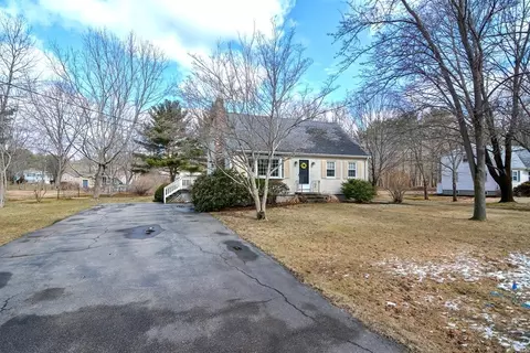 109 Pine St, Mansfield, MA 02048 photo 3