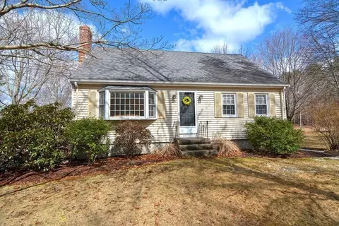 109 Pine St, Mansfield, MA 02048 photo 1