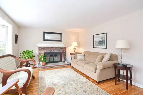 109 Pine St, Mansfield, MA 02048 photo 5
