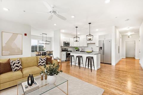 45 Plaza Way #412, Plymouth, MA 02360