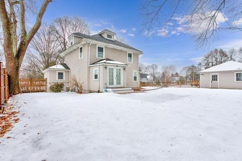 7 Perkins Ave, Reading, MA 01867 photo 3