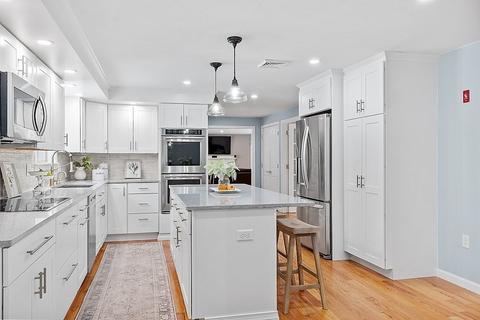 7 Gavin Cir, Andover, MA 01810 photo 9