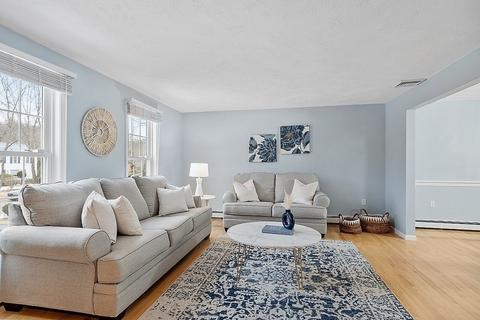 7 Gavin Cir, Andover, MA 01810 photo 5