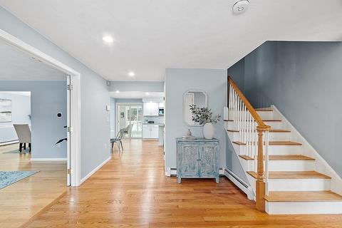 7 Gavin Cir, Andover, MA 01810 photo 3
