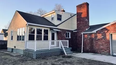 34 Border St, Springfield, MA 01104 photo 3