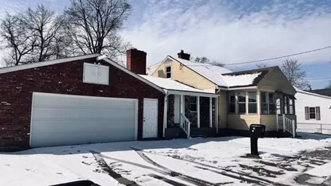 34 Border St, Springfield, MA 01104 photo 2