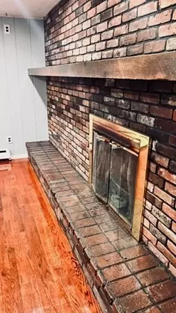 34 Border St, Springfield, MA 01104 photo 14