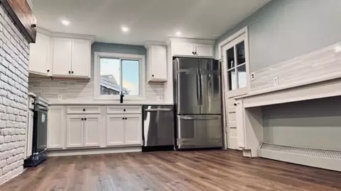 34 Border St, Springfield, MA 01104 photo 5