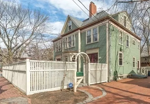 62 Kirkland St, Cambridge, MA 02138
