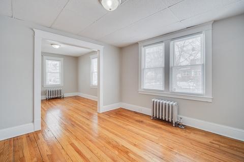 35 Stuart St, Springfield, MA 01119 photo 19