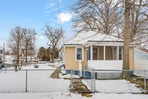 35 Stuart St, Springfield, MA 01119 photo 4