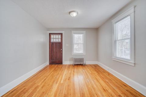35 Stuart St, Springfield, MA 01119 photo 14