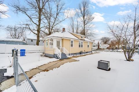 35 Stuart St, Springfield, MA 01119 photo 5