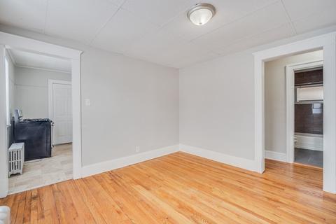 35 Stuart St, Springfield, MA 01119 photo 29