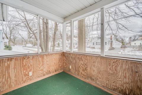 35 Stuart St, Springfield, MA 01119 photo 32