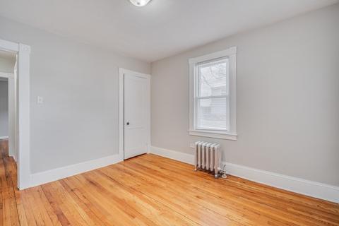 35 Stuart St, Springfield, MA 01119 photo 26