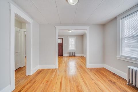 35 Stuart St, Springfield, MA 01119 photo 13