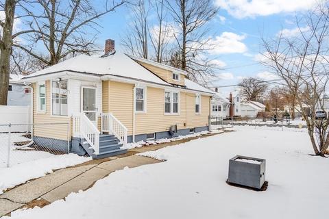 35 Stuart St, Springfield, MA 01119 photo 3