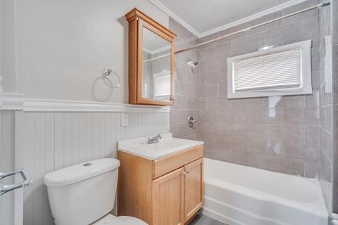 35 Stuart St, Springfield, MA 01119 photo 20