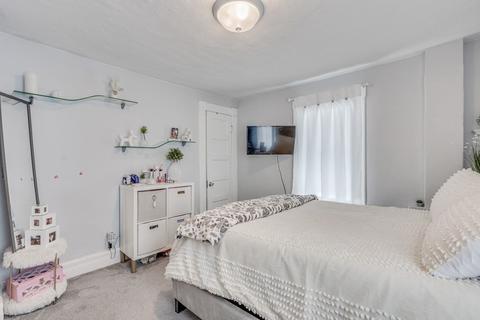 616 Armory St, Springfield, MA 01104 photo 22