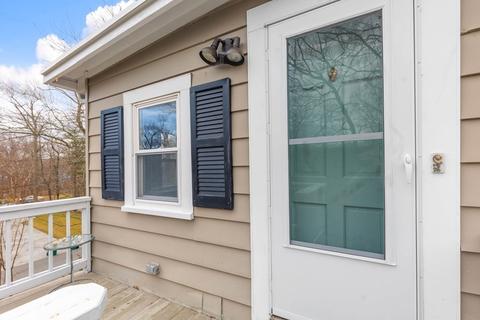 29 Grove Ave, Hingham, MA 02043 photo 3