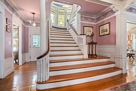 40 Westland Ter, Haverhill, MA 01830