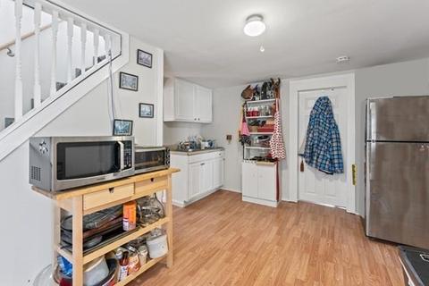 30 Mazarin St, Springfield, MA 01151 photo 4