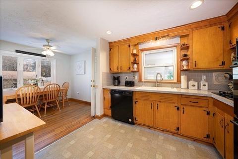 34 Anthony Rd, Franklin, MA 02038 photo 8