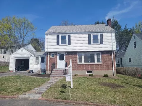 88 Pine Hill Rd, Dedham, MA 02026 photo 2