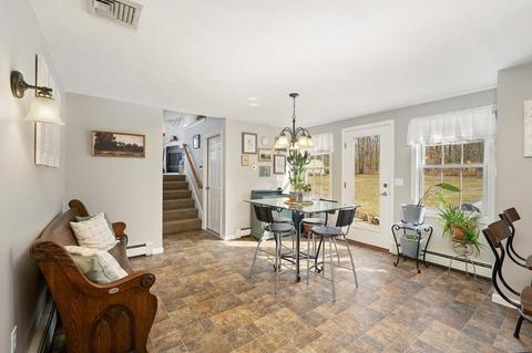 39 Chamberlain Rd, Uxbridge, MA 01569 photo 8