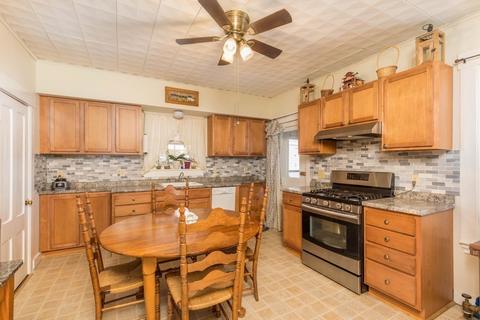 10 Jay St, Gardner, MA 01440 photo 3