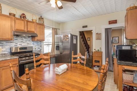 10 Jay St, Gardner, MA 01440 photo 2