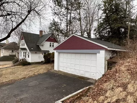 1 Gordon St, Worcester, MA 01604 photo 2