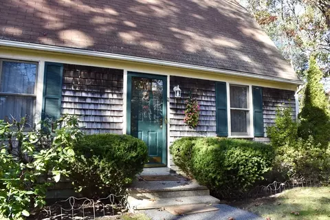 11 Jonas Dr, Mashpee, MA 02649 photo 3