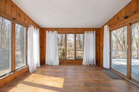 25 Brown St, Maynard, MA 01754 photo 4