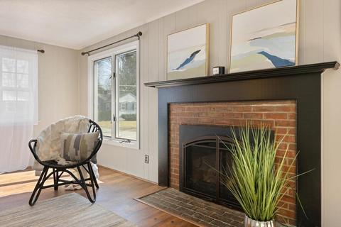 25 Brown St, Maynard, MA 01754 photo 9